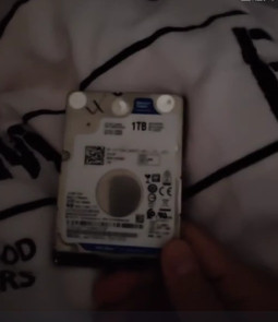 带全盘音乐的1T硬盘 带全盘音乐的1T硬盘